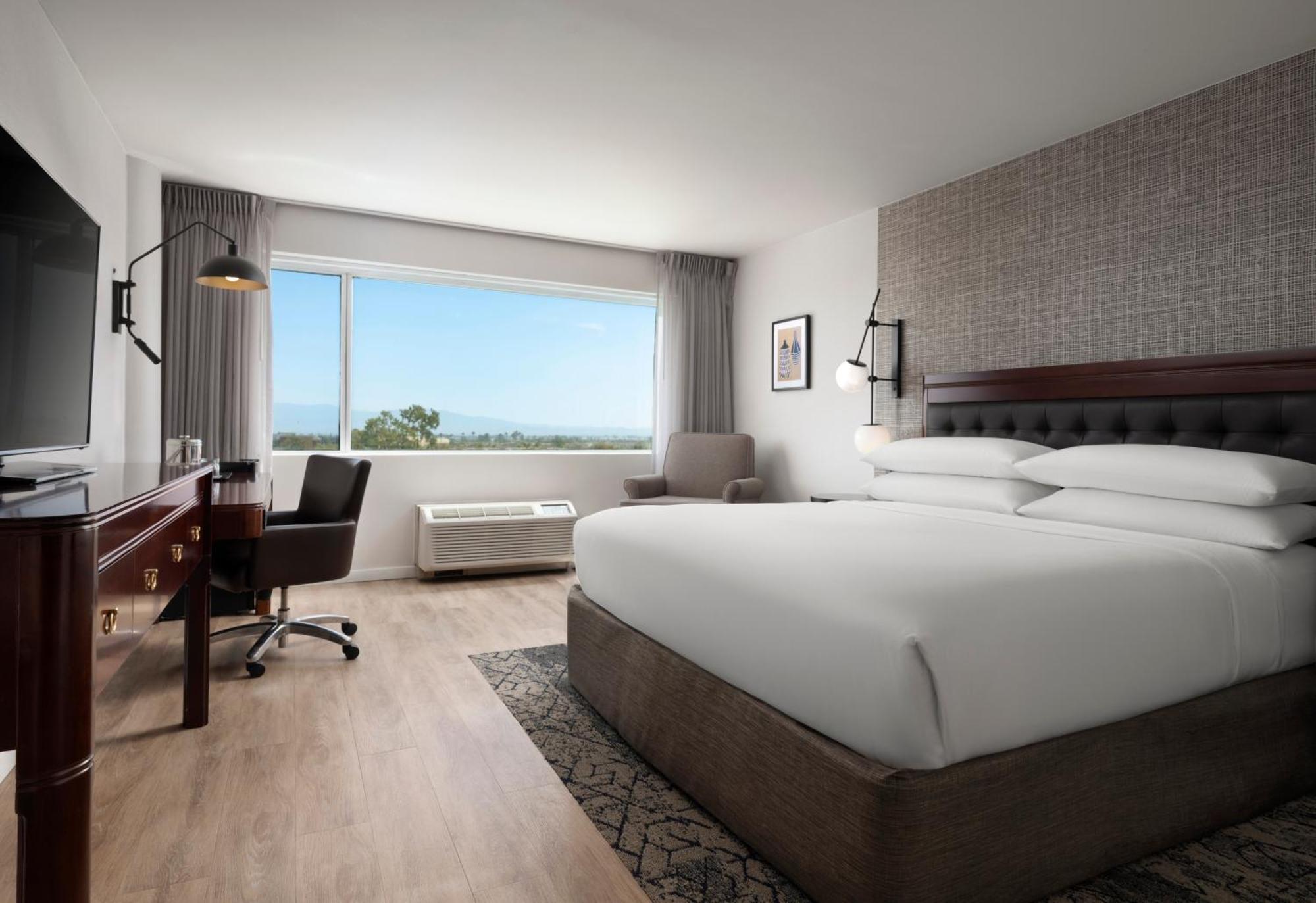 Sheraton Ontario Airport Hotel Екстериор снимка